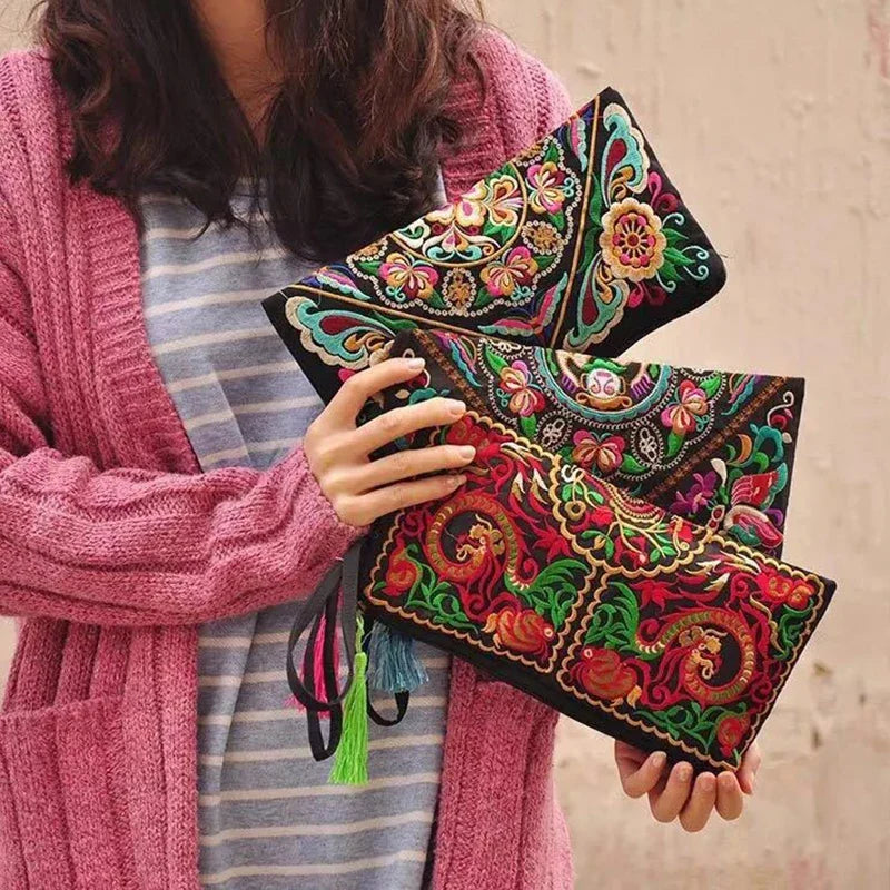 Luxury Design Flowers Clutches Pouch | Fashion Women's Wallet Wrist Handbag & Lady Vintage Envelope Phone Purse (Card Holders Pocket)